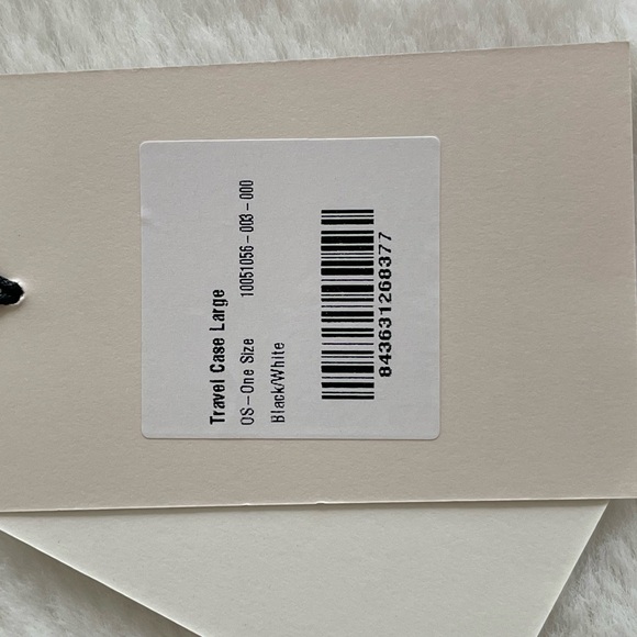 CUYANA BLACK LEATHER PEBBLE TRAVEL ACCESSORY CASE W/GOLD ZIPPER🌟🌟🌟NWT - Picture 12 of 15